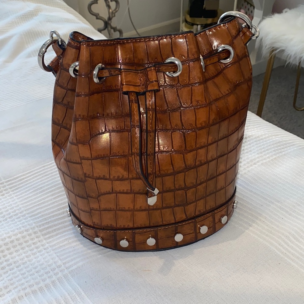 zara brown snake bucket bag